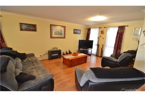 Property photo of 5 Potter Street Blue Haven NSW 2262