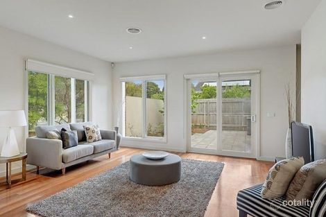 Property photo of 217 Lawrence Road Mount Waverley VIC 3149