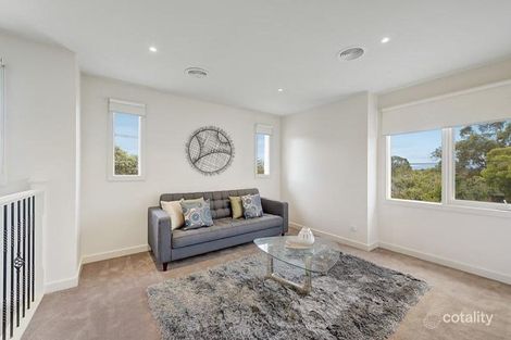 Property photo of 217 Lawrence Road Mount Waverley VIC 3149