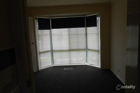 Property photo of 17 Pollock Drive Mill Park VIC 3082