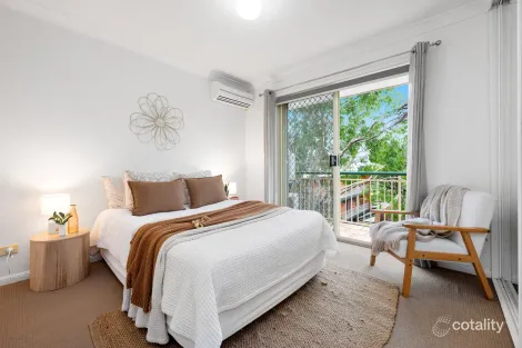 Property photo of 13/120 Pembroke Road Coorparoo QLD 4151