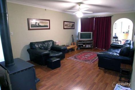 Property photo of 11 Shield Road Lesmurdie WA 6076
