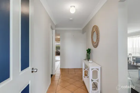 Property photo of 19 Chelwyn Street Middle Ridge QLD 4350