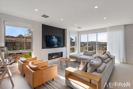 Property photo of 14 Bev Lawson Street Casey ACT 2913