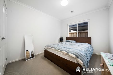 Property photo of 28 Zuccotti Crescent Point Cook VIC 3030