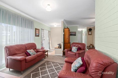 Property photo of 35 Bronte Crescent Sunshine Bay NSW 2536