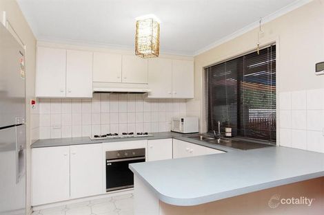 Property photo of 15 Karinya Close Werribee VIC 3030