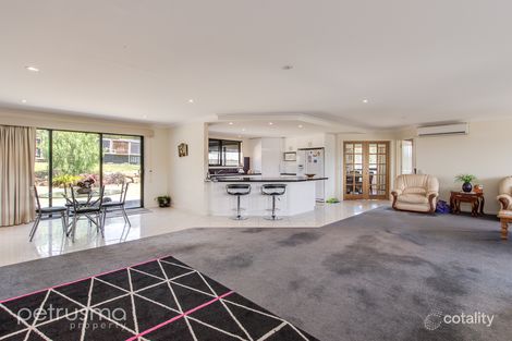 Property photo of 15 Radiata Drive Lindisfarne TAS 7015