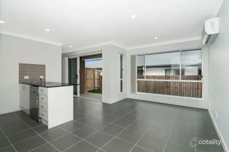 Property photo of 11 Tranquillity Way Eagleby QLD 4207