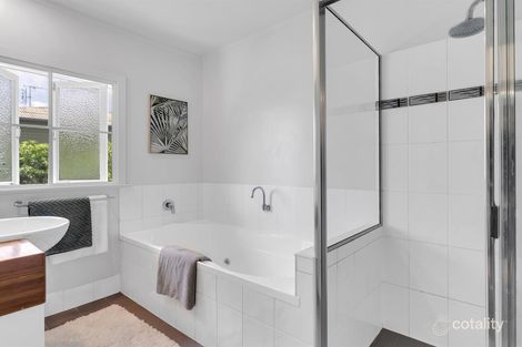 Property photo of 21 Charlekata Close Freshwater QLD 4870