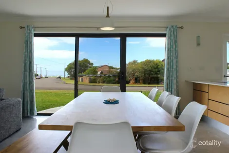 Property photo of 21 Ocean Drive Wallabi Point NSW 2430