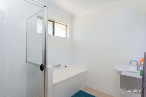 Property photo of 33 Lakeside Drive Emerald QLD 4720