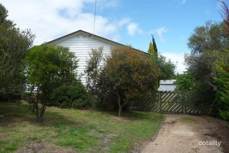 Property photo of 12 Surf Court Lakes Entrance VIC 3909