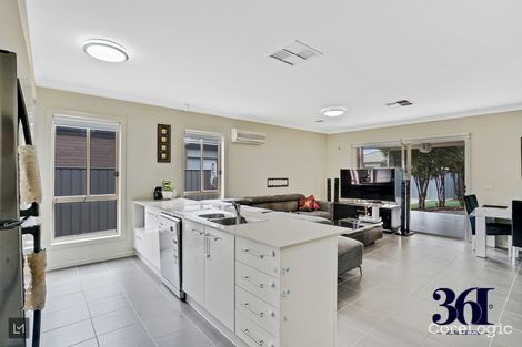 Property photo of 8 Ockley Chase Derrimut VIC 3026