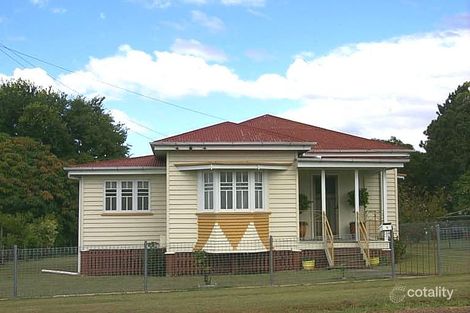 16 Easton St, Silkstone, QLD 4304