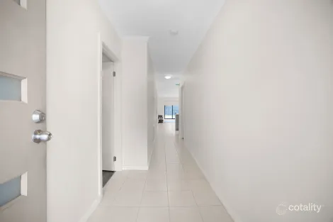 Property photo of 21 Clematis Crescent Manor Lakes VIC 3024