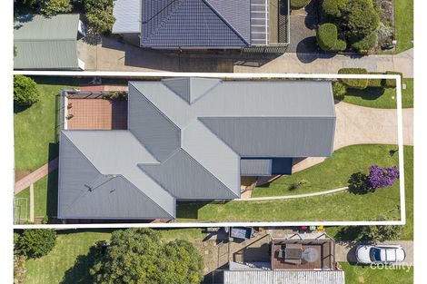 Property photo of 9 Flinders Avenue Kiama Downs NSW 2533