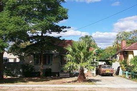 285 George St, Queens Park, WA 6107