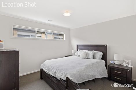 Property photo of 14 Freiberger Grove Clyde North VIC 3978