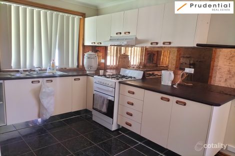 Property photo of 9 Dibbler Place St Helens Park NSW 2560