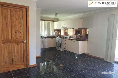 Property photo of 9 Dibbler Place St Helens Park NSW 2560