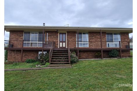 6 East Goderich St, Deloraine, TAS 7304