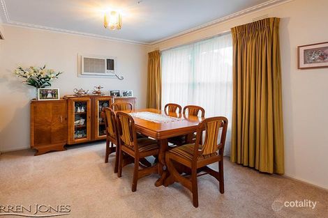 Property photo of 27 Aminya Crescent Yallambie VIC 3085