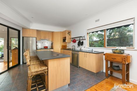 Property photo of 27 Lavidge Road Ashwood VIC 3147