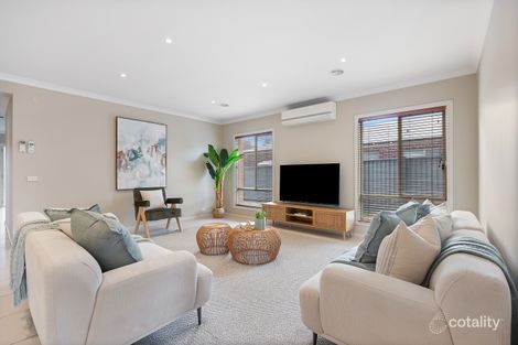 Property photo of 35 Wensleydale Drive Alfredton VIC 3350