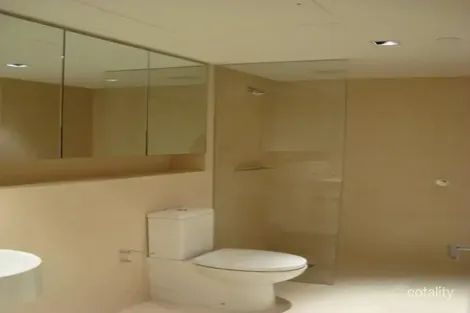 Property photo of 103/279 Wellington Parade South East Melbourne VIC 3002