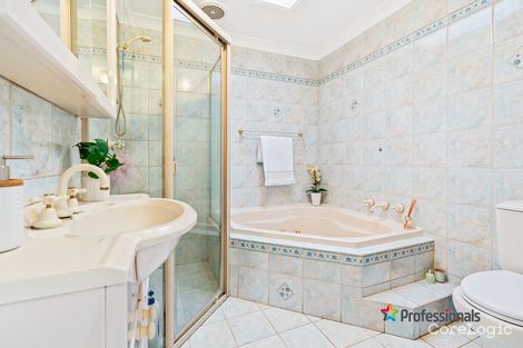 Property photo of 3/3A Lane Place Minto NSW 2566