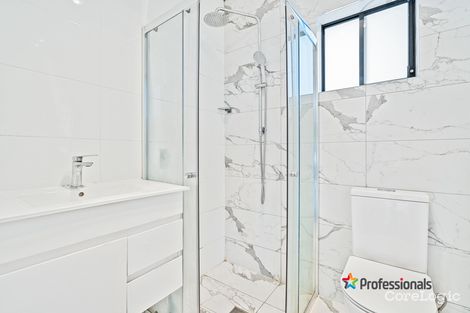 Property photo of 3/3A Lane Place Minto NSW 2566