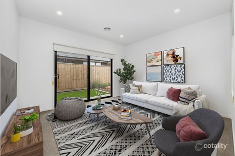 Property photo of 12 Wander Way Fraser Rise VIC 3336