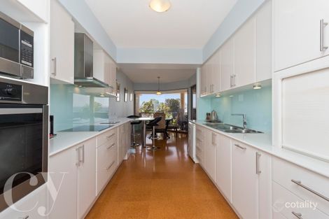 17/22 The Avenue, Crawley, WA 6009
