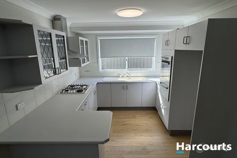 Property photo of 10 Glading Close Lake Haven NSW 2263