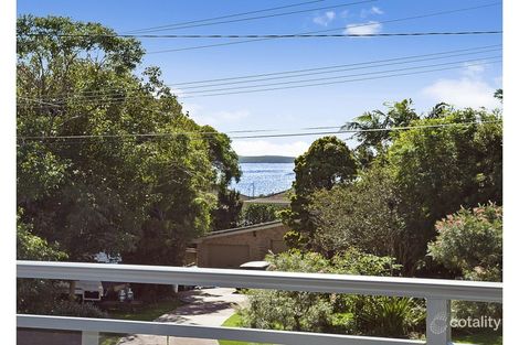 Property photo of 9 Flinders Avenue Kiama Downs NSW 2533