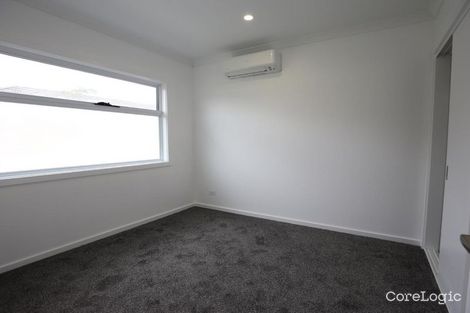 Property photo of 2/5 Outhwaite Avenue Doncaster VIC 3108