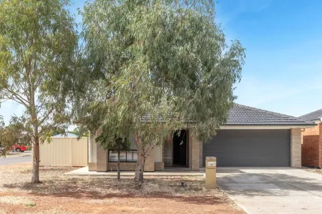 34 Olive Gr, Munno Para West, SA 5115