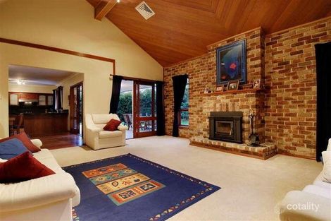 Property photo of 2 Grandoaks Place Castle Hill NSW 2154