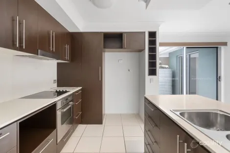 Property photo of 6 Santa Maria Court Burleigh Waters QLD 4220