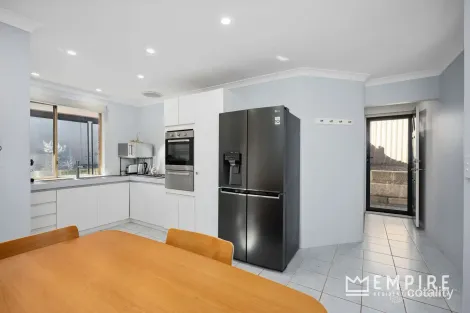 Property photo of 8/14 Stampel Gardens Kardinya WA 6163