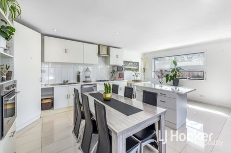 Property photo of 2/42 Harry Street Cranbourne VIC 3977