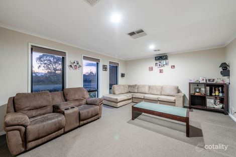 Property photo of 70 Macfarlane Burnet Avenue Macgregor ACT 2615