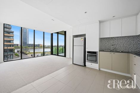 2a/9 Waterside Pl, Docklands, VIC 3008
