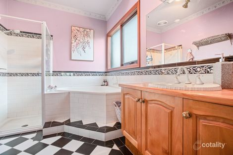 Property photo of 7 Karri Crescent Hoppers Crossing VIC 3029