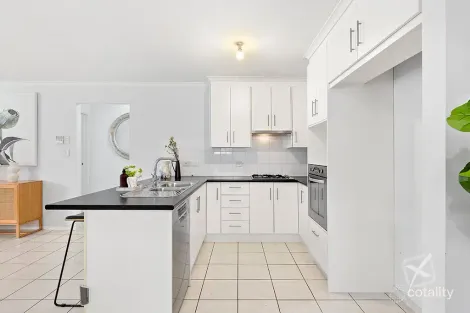 Property photo of 8 Ambrosini Court Woodcroft SA 5162