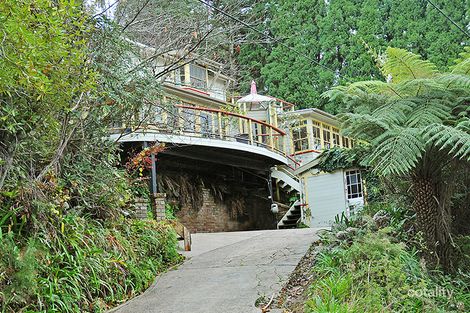 35 Blaxland Rd, Wentworth Falls, NSW 2782