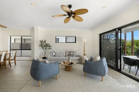 Property photo of 9 Waters Close Hope Island QLD 4212