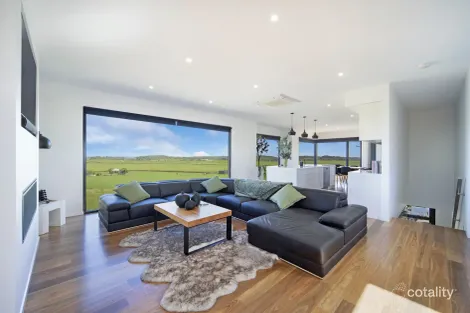 Property photo of 2 Deverell Way Warrnambool VIC 3280