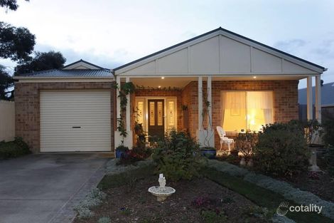 2/13 Gregory Ct, Pakenham, VIC 3810